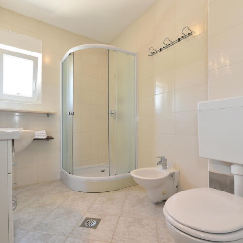 Summer House for 16 Persons