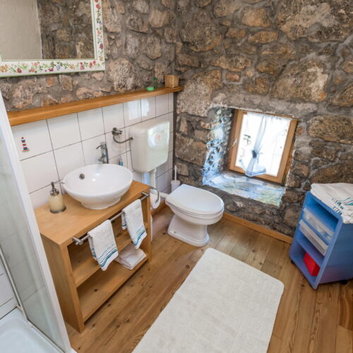 Casă de vară pentru 6 pers. (se inchirieaza doar integral)