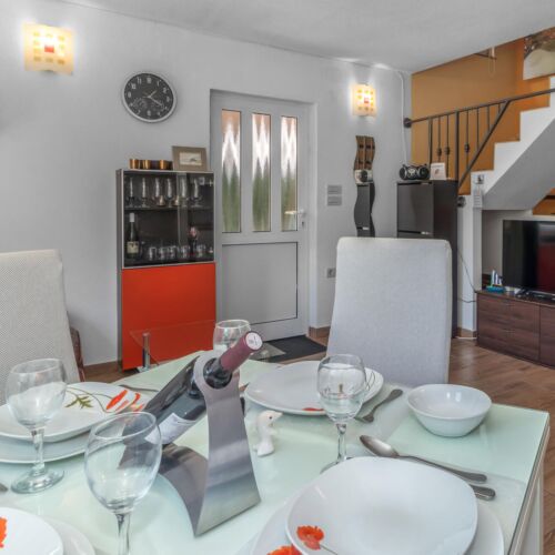 Summer House for 4 Persons