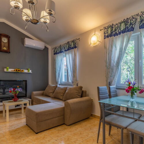 Summer House for 4 Persons