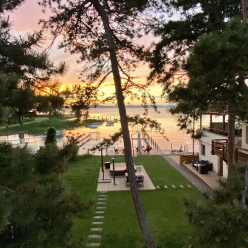 3-Room Suite for 6 Persons