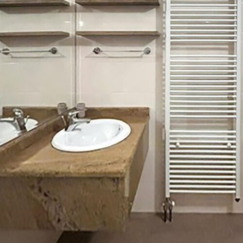 Casă de vară pentru 8 pers. (se inchirieaza doar integral)