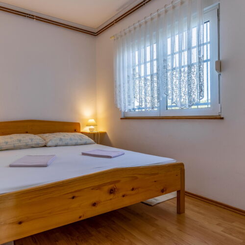 Apartament pentru 5 pers. (se inchirieaza doar integral)