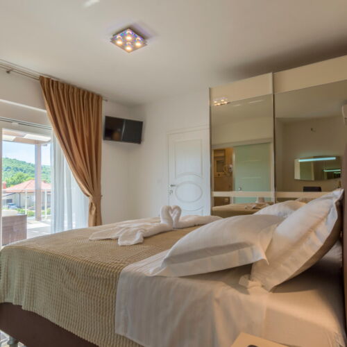 Casă de vară pentru 10 pers. (se inchirieaza doar integral)