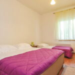 Apartament pentru 4 pers. (se inchirieaza doar integral)