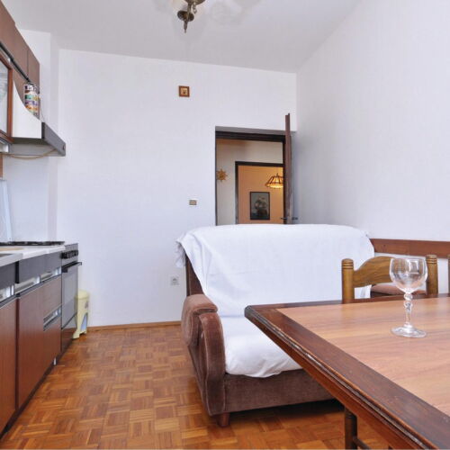 Apartament pentru 4 pers. (se inchirieaza doar integral)