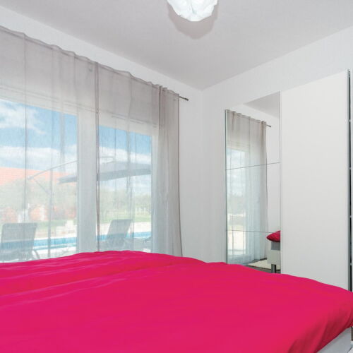 Casă de vară pentru 6 pers. (se inchirieaza doar integral)