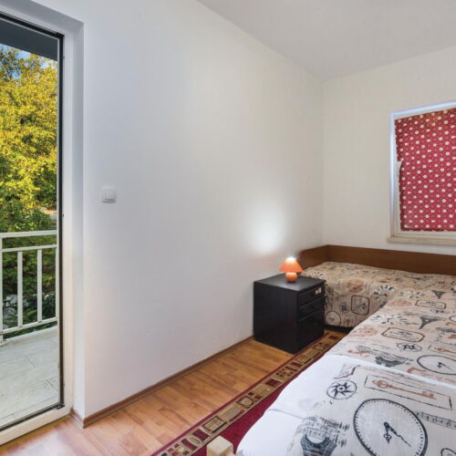 Apartament pentru 4 pers. (se inchirieaza doar integral)