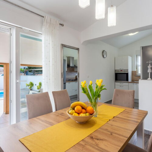 Casă de vară pentru 6 pers. (se inchirieaza doar integral)