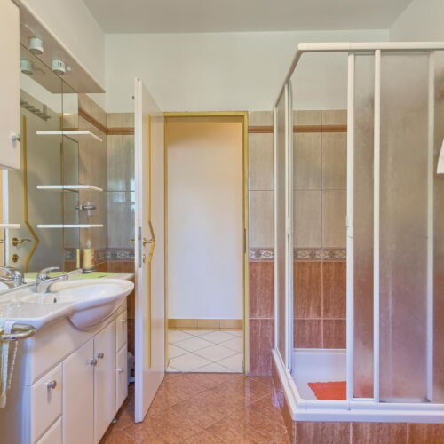 Casă de vară pentru 7 pers. (se inchirieaza doar integral)