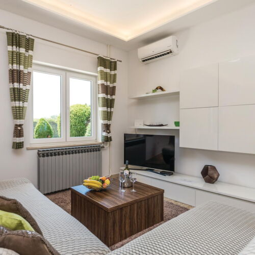 Summer House for 8 Persons