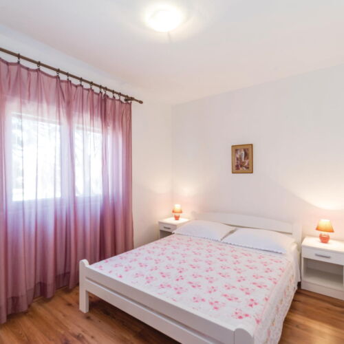 Apartament pentru 7 pers. (se inchirieaza doar integral)