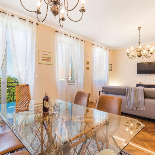 Casă de vară pentru 10 pers. (se inchirieaza doar integral)