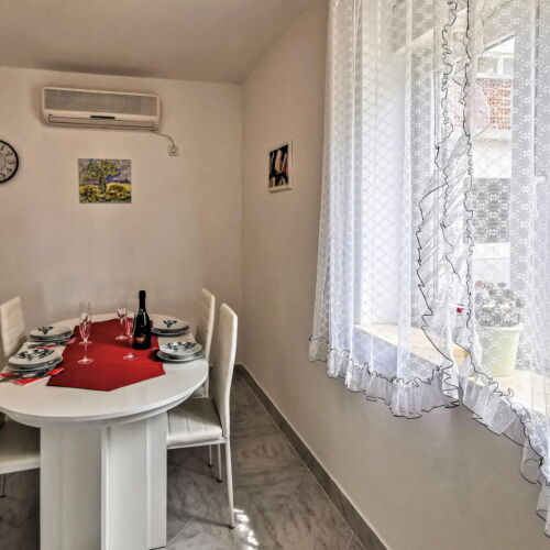 Summer House for 8 Persons