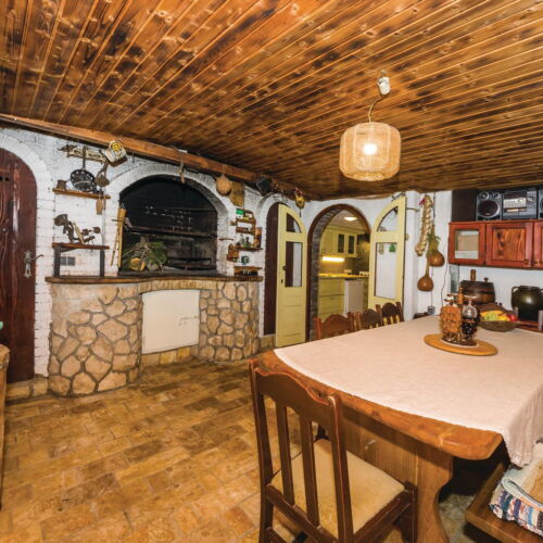 Casă de vară pentru 12 pers. (se inchirieaza doar integral)