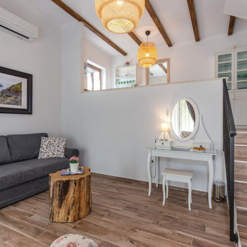 Casă de vară pentru 23 pers. (se inchirieaza doar integral)