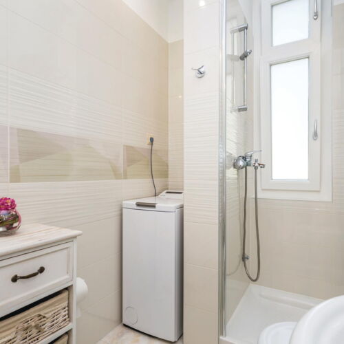 Apartament pentru 4 pers. (se inchirieaza doar integral)