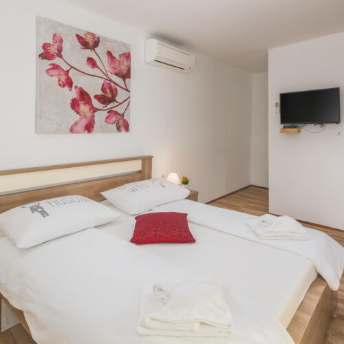 Casă de vară pentru 7 pers. (se inchirieaza doar integral)