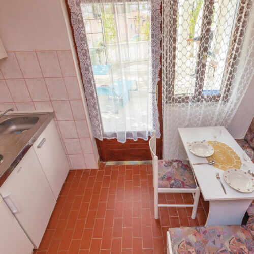 Apartament pentru 2 pers. (se inchirieaza doar integral)