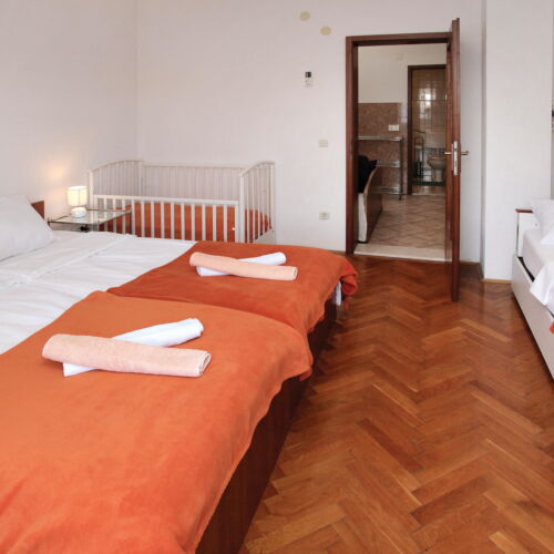 Za 10 osoba(e) ljetnikovac