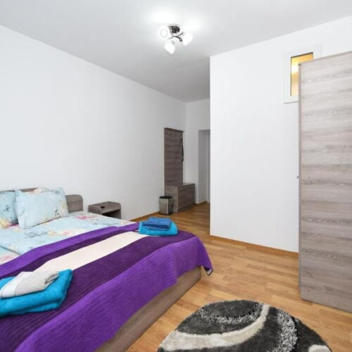 Camera dubla la etaj