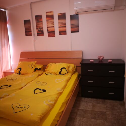 Whole House Romantic 2-Room Apartment for 5 Persons