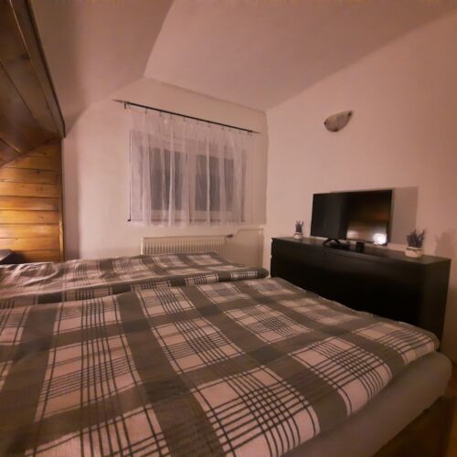 Upstairs Family Apartment for 4 Persons