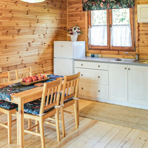 Casă de vară pentru 6 pers. (se inchirieaza doar integral)