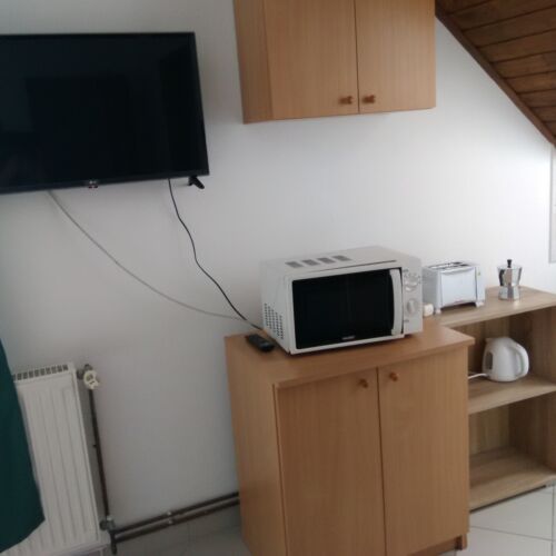 Camera dubla studio la etaj