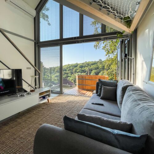 Casă de weekend întreaga unitate cu panoramă pentru 2 pers. (se inchirieaza doar integral)