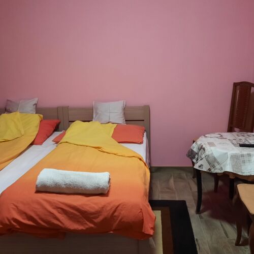 Romantik Pokoj se společnou kuchyňkou pro 2 os. (s možností přistýlky)