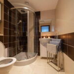 Apartament 2-osobowy Standard z prysznicem (możliwa dostawka)