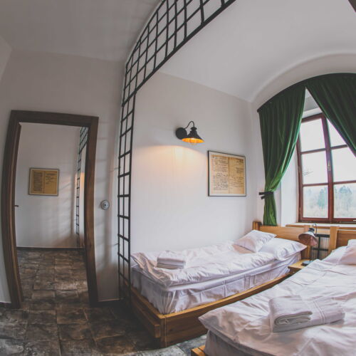 Pokoj se sprchou  pro 4 os.