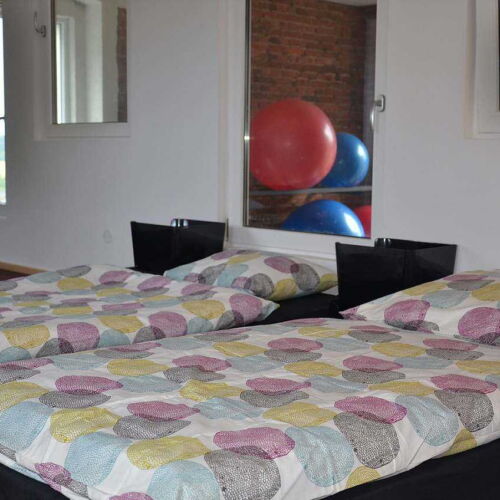 Chata (jako celek) se sprchou s privátní koupelnou mimo apartmán pro 25 os.