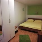 Prizemni Standard apartman za 4 osoba(e) sa 2 spavaće(om) sobe(om)