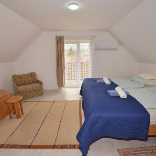 Upstairs 1-Room Suite for 2 Persons with Shower (extra beds available)
