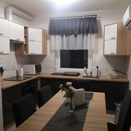 Apartament cu vedere spre parc b cu 2 camere pentru 4 pers.