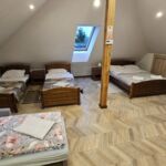 Apartament 5-osobowy na poddaszu z tarasem z 1 pomieszczeniem sypialnianym