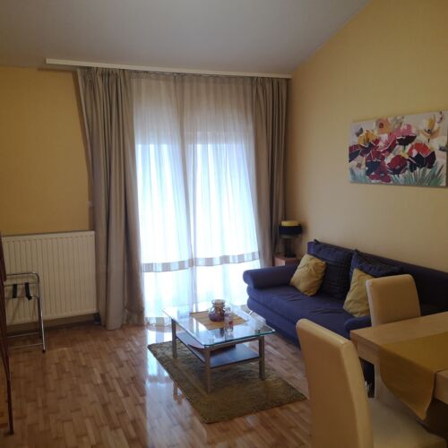 1-Room Gallery Balcony Apartment for 4 Persons