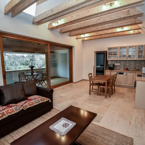 Apartament 4-osobowy z widokiem na rzekę z panoramą z 2 pomieszczeniami sypialnianymi (możliwa dostawka)