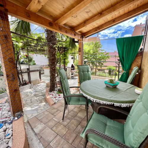 Ferienhaus mit Lcd/Plazma Tv und Aussicht auf den Garten