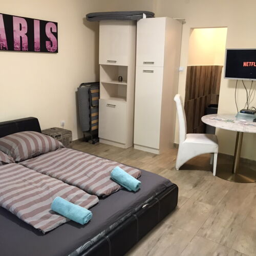 Queen Apartman s manželskou postelí s 1 ložnicí v přízemí