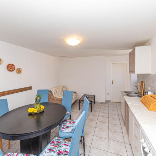 Summer House for 8 Persons