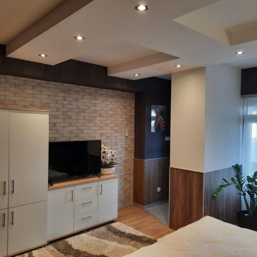 Apartament cu aer condiționat cu bucătărie proprie pentru 2 pers. (se inchirieaza doar integral) (se poate solicita pat suplimentar)