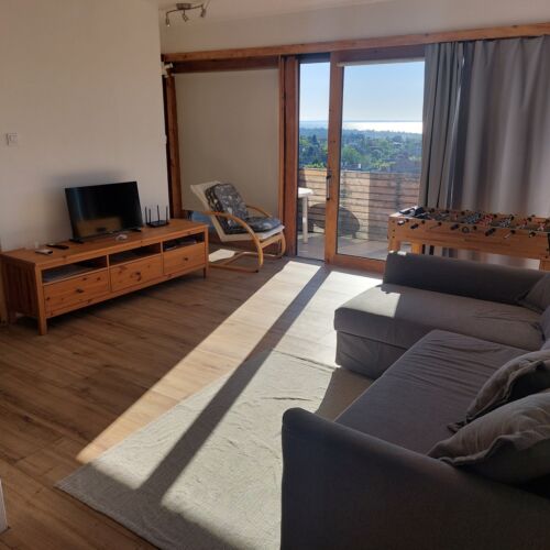 Apartament 4-osobowy na poddaszu Penthouse z 2 pomieszczeniami sypialnianymi (możliwa dostawka)