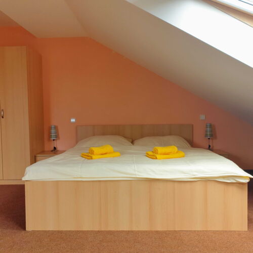 Pokój 4-osobowy na poddaszu Family