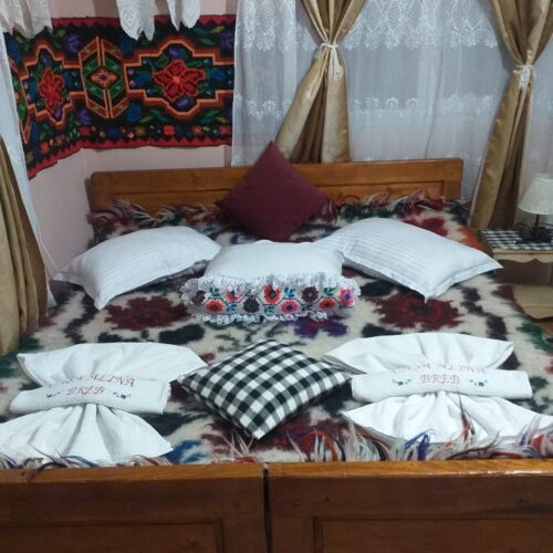 Erdgeschosses Dreibettzimmer