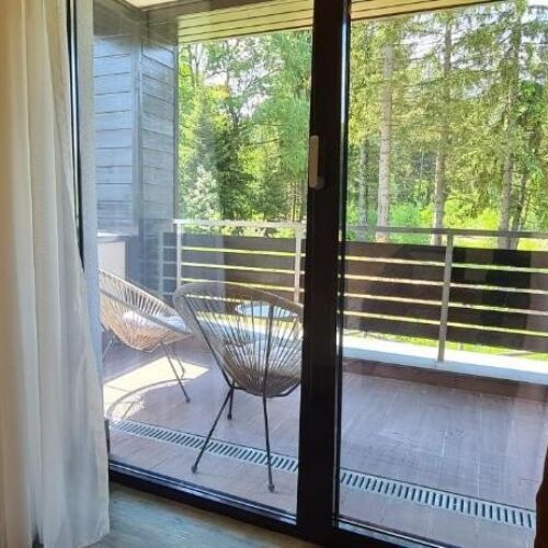 Apartament lux la etaj cu 3 camere pentru 8 pers.