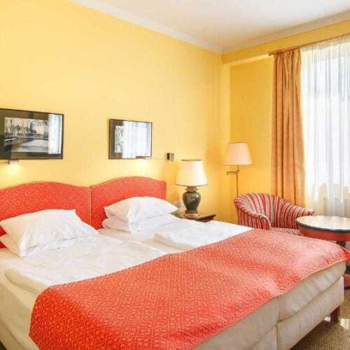 Pokój 2-osobowy Deluxe z prysznicem (możliwa dostawka)