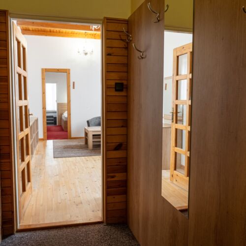 Studio Pokoj se sprchou pro 4 os. (s možností přistýlky)